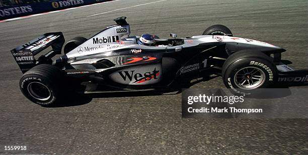 McLaren MP4/15 - Mika Häkkinen (2000), Vítěz VC Belgie, 1:18 GP Replicas