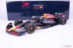 Red Bull RB18 - Max Verstappen (2022), Víťaz Taliansko, 1:18 Minichamps