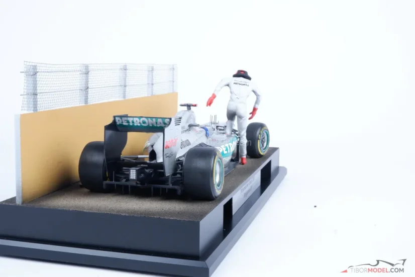 Dioráma Mercedes W03 - M. Schumacher baleset 2012 Szingapúr, 1:18