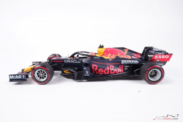 Red Bull RB16b - M. Verstappen (2021), Győztes Holland Nagydíj, 1:18 Minichamps
