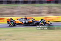 McLaren MCL39 - Oscar Piastri (2025), VC Maďarska, 1:43 Minichamps