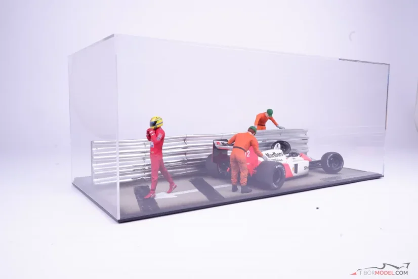 Diorama McLaren MP4/4 - A. Senna nehoda VC Monaka 1988, 1:18