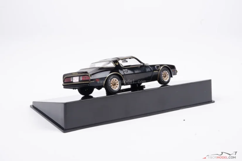 Pontiac Firebird Trans Am (1977) černý, 1:43 Ixo