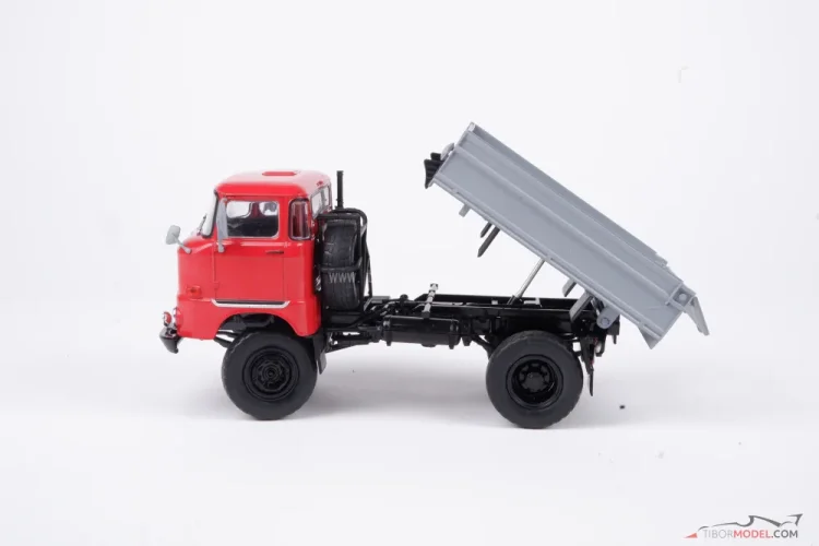 IFA W50 HA valník (1965) červený, 1:32 Schuco