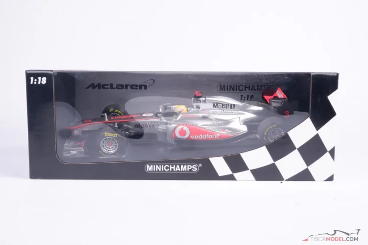Model car McLaren MP4/26 Hamilton 2011, 1:18 Minichamps 