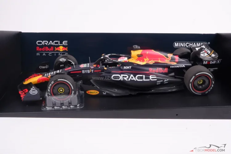 Red Bull RB19 - Max Verstappen (2023), Winner Spain, 1:18 Minichamps