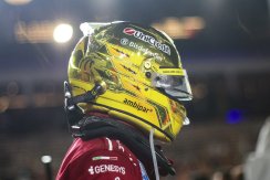 Lewis Hamilton 2025 Szingapúri Nagydíj mini sisak, Ferrari, 1:5 Looksmart