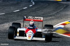 McLaren MP4/4 - Alain Prost (1988), Winner French GP, 1:12 GP Replicas