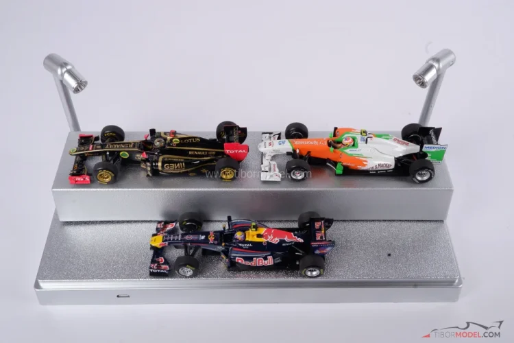 Vitrína LED strieborná pre modely mierky 1:24 a 1:43
