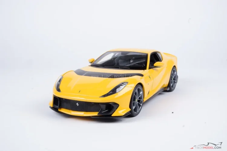 Ferrari 812 Competizione (2021) žluté, 1:18 Bburago