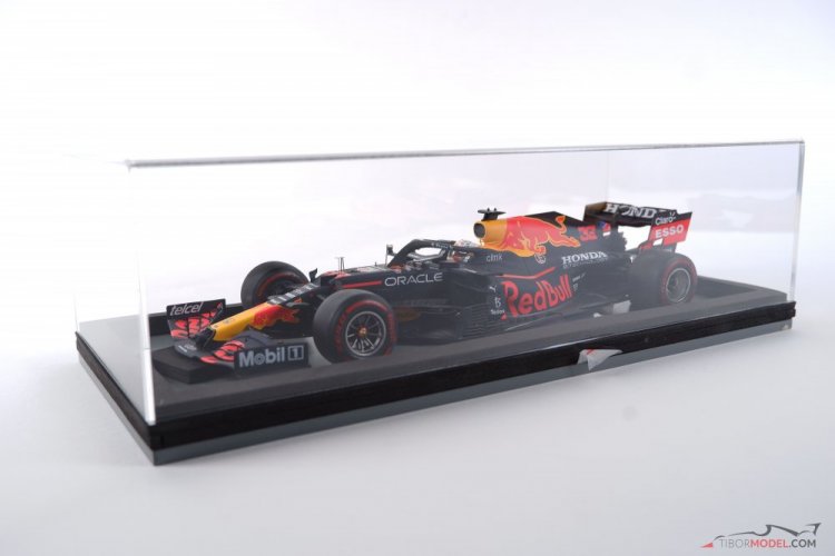 Red Bull RB16b - M. Verstappen (2021), World Champion, 1:18 Spark