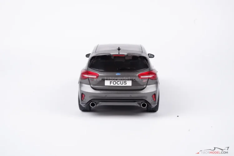 Ford Focus ST (2022) szürke, 1:18 MCG