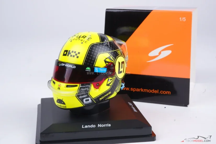 Lando Norris 2023 mini prilba, McLaren, 1:5 Spark