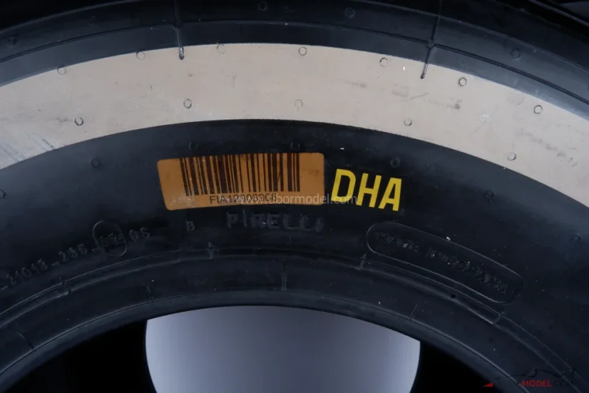 Pirelli PZero Medium ľavá zadná pneumatika (2016)