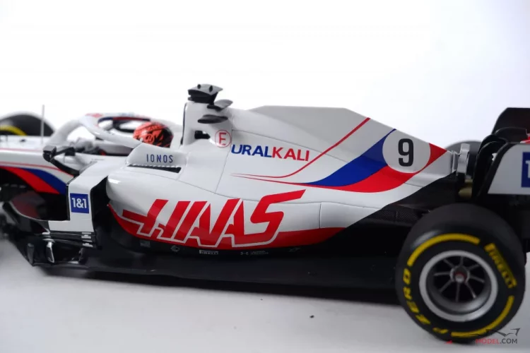 Haas VF-21 - Nikita Mazepin (2021), Bahrain GP, 1:18 Minichamps