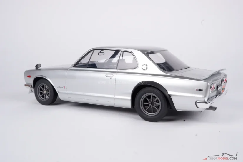 Nissan Skyline 2000 GT-R (1971) strieborný, 1:12 Ottomobile