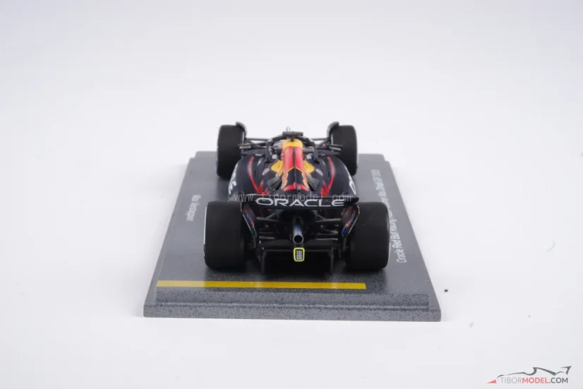 Red Bull RB21 - Max Verstappen (2025), Víťaz VC Abu Dhabi, 1:43 Spark