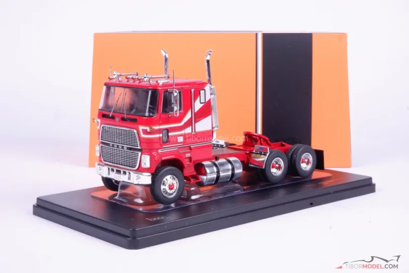 Ford CL 9000 (1976) piros, 1:43 Ixo