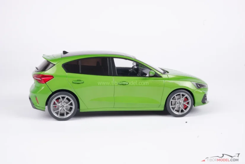 Ford Focus ST (2022) zöld, 1:18 MCG