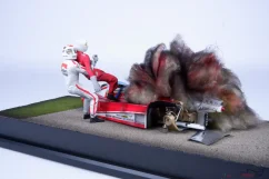 Ferrari 312 T2 dioráma - Niki Lauda 1976 balesete a Nürburgringen, 1:18