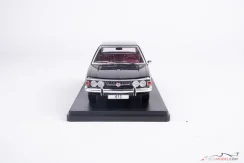 Tatra 613 fekete, 1:24 Whitebox