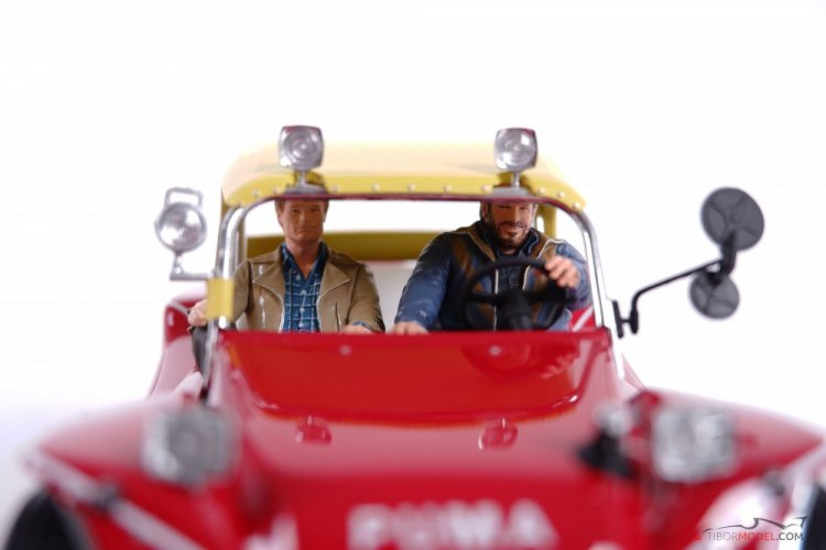 Bud Spencer and Terence Hill figures, 1:18 Laudoracing