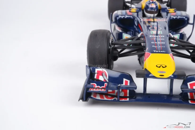 Red Bull RB7 - Sebastian Vettel (2011), Majster sveta, 1:18 Minichamps