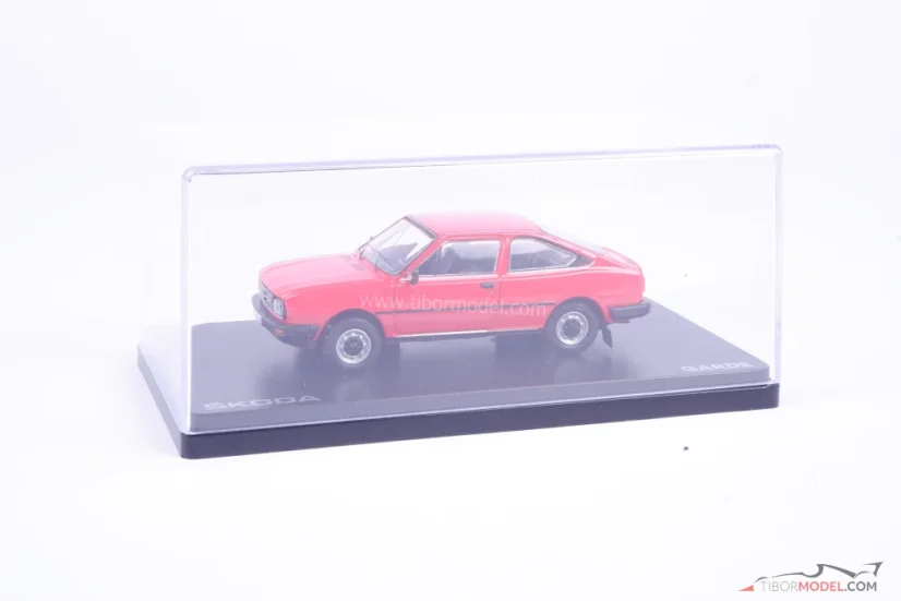 Škoda Garde (1982) červená šípková, 1:43 Abrex