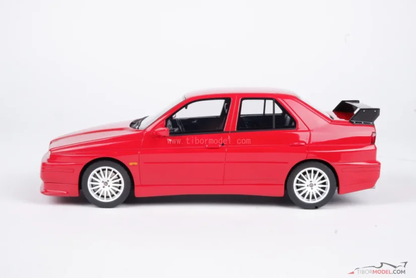 Alfa Romeo 155 GTA Stradale (1993) piros, 1:18 Ottomobile