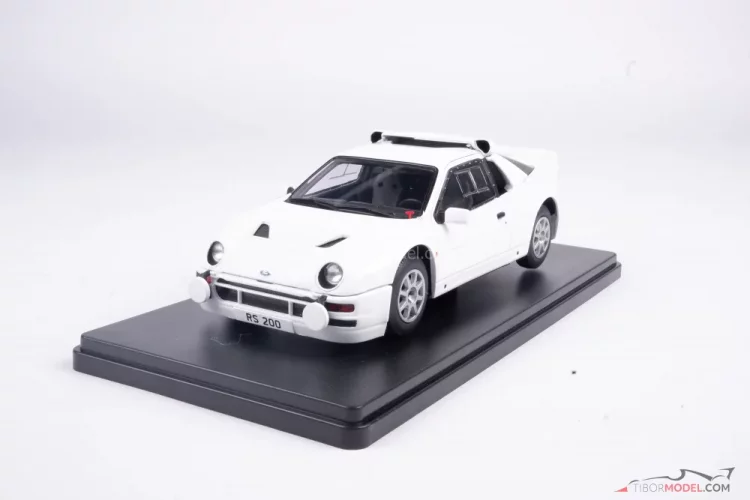Ford RS200 (1984) biely, 1:24 Whitebox