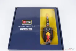 Red Bull RB19 - Max Verstappen (2023), kit, 1:24 Bburago