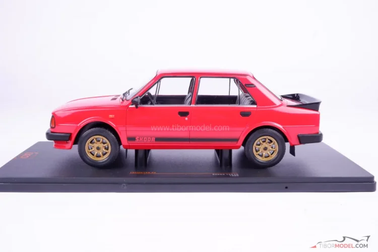Ixo 1:18 Skoda 130 L 建設年 1988 白 18CMC158.22 モデル 車