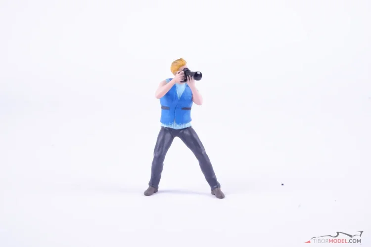 Photographer man figure, scale 1:18