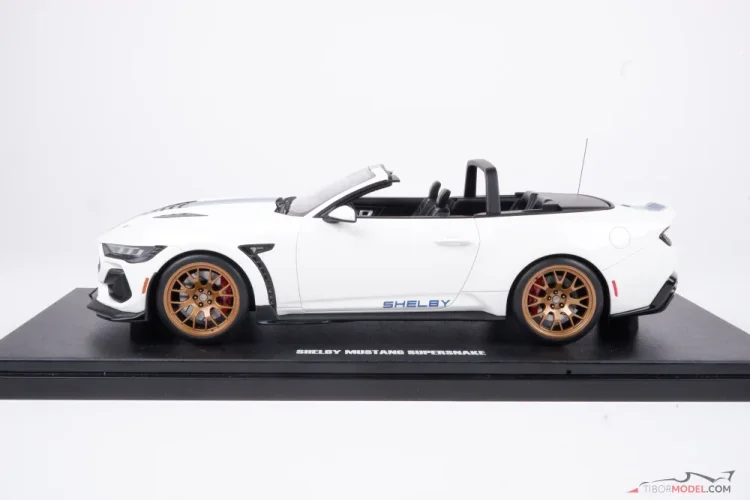 Shelby Mustang Super Snake (2025) biely, 1:18 GT Spirit