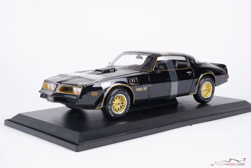 Pontiac Firebird Trans Am (1978) čierny, 1:18 Maisto