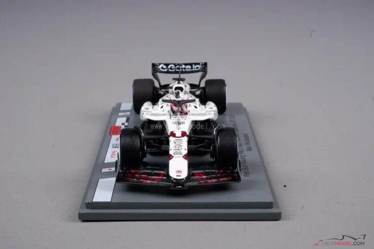 Red Bull RB21 - Max Verstappen (2025), Győztes Japán Nagydíj, 1:43 Spark