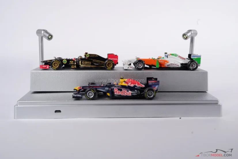 LED vitrin ezüst színben 1:24-es és 1:43-as méretarányú modellekre