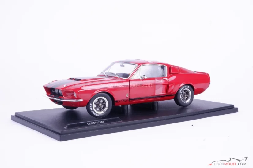 Shelby GT500 (1967) vínově červená, 1:18 Solido