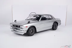 Nissan Skyline 2000 GT-R (1971) strieborný, 1:12 Ottomobile