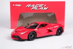 Ferrari LaFerrari (2013) piros, 1:18 Bburago