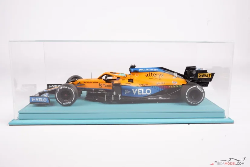 Vitrin türkiz bőr talapzattal (Mulhouse), 1:18 Atlantic