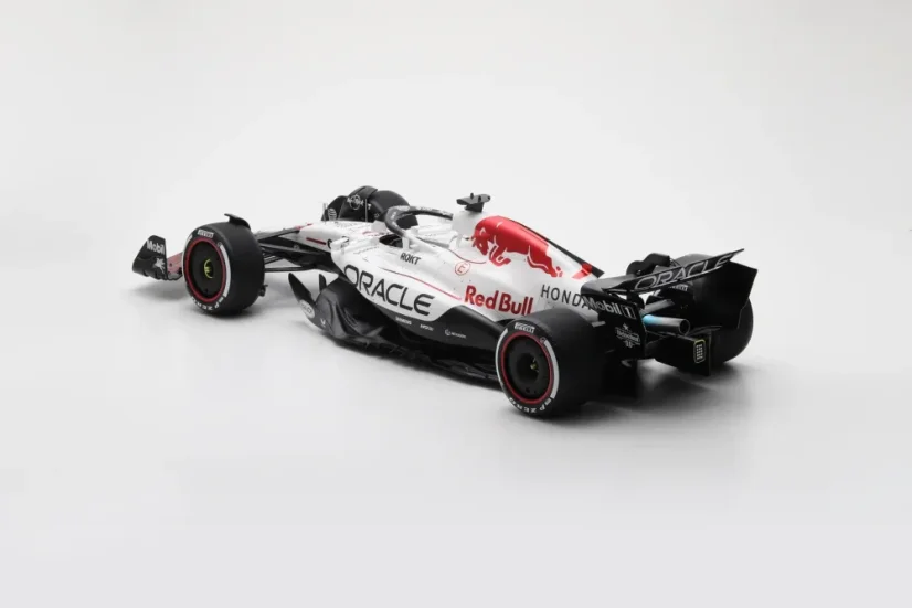 Red Bull RB21 - Max Verstappen (2025), Győztes Japán Nagydíj, 1:8 Spark
