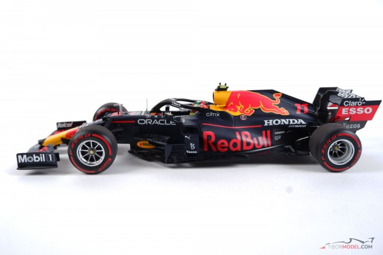 Red Bull RB16b - S. Perez (2021), Győztes Azeri Nagydíj, 1:18 Minichamps