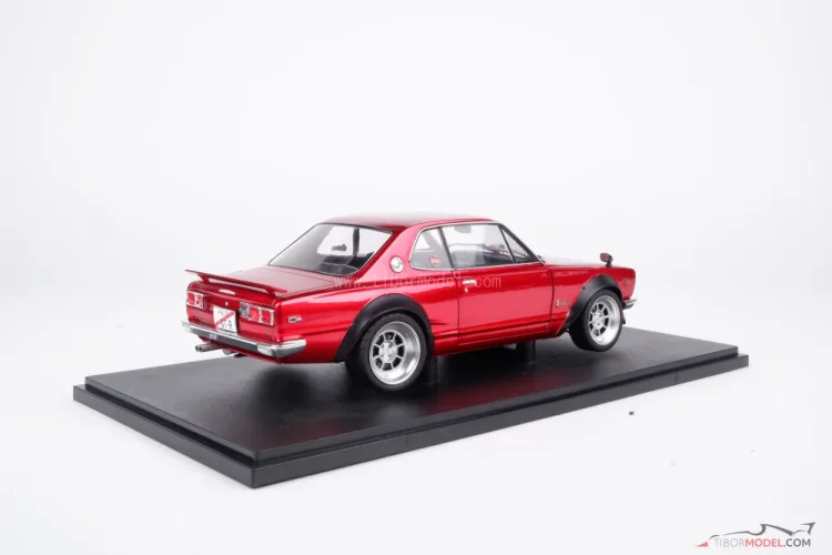 Nissan Skyline C10 Hakosuka (1970) piros, 1:18 Solido