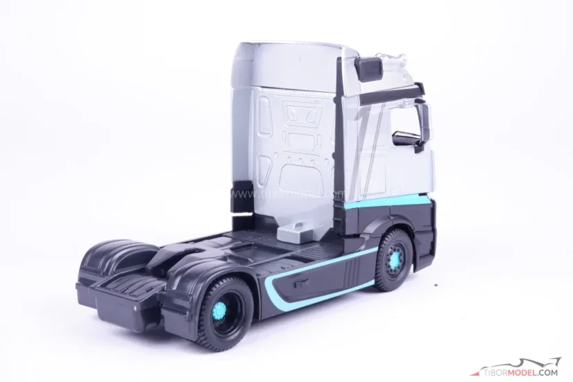 Mercedes Actros Gigaspace, stříbrný, 1:43 Bburago