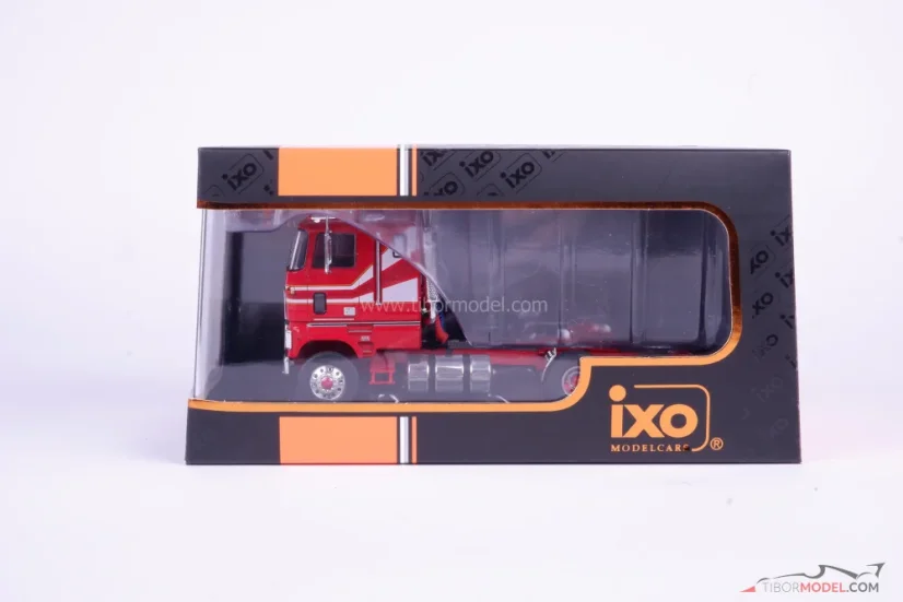 Ford CL 9000 (1976) piros, 1:43 Ixo
