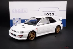 Subaru Impreza 22B (1998) fehér, 1:18 Solido