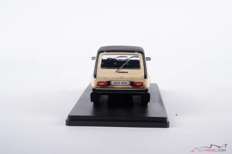 Lada Niva 5000 bézs (1980), 1:24 Whitebox