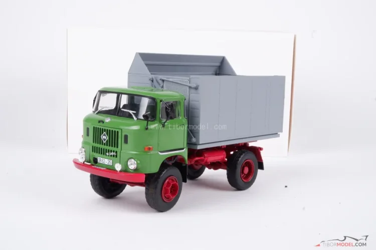 IFA W50 SHA senážna nadstavba, zelená, 1:32 Schuco