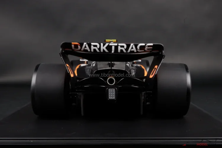 McLaren MCL60 - Lando Norris (2023), Silverstone, 1:8 HC Models McLaren MCL60 - Lando Norris (2023), Silverstone, 1:8 HC Models